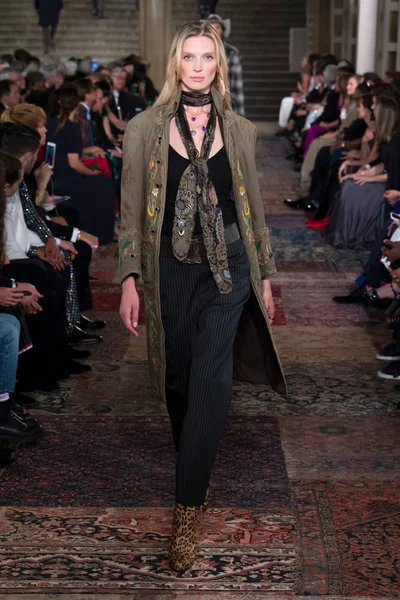 Look 23